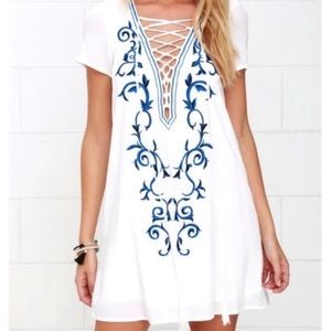Lulus white/blue embroidery shift dress-never worn